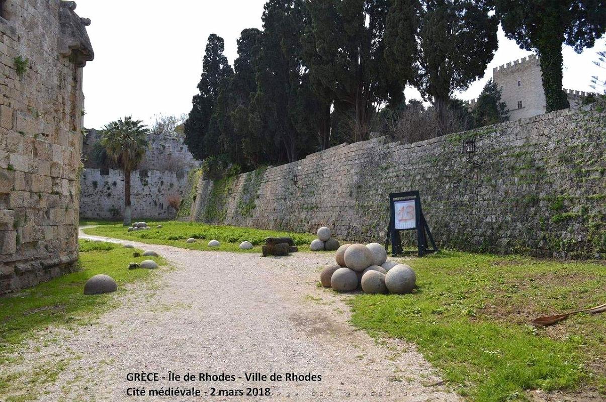 006- Rhodes-Cite medievale .JPG